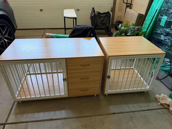 Double dog crate 1