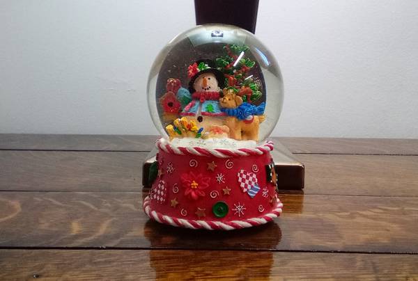 Snow Globe Christmas Decor 1