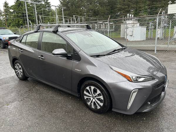 2020 Toyota Prius XLE AWD -E --Bajos kilómetros, equipado, título limpio-- - $27,995 (kirkland)63613978567171122