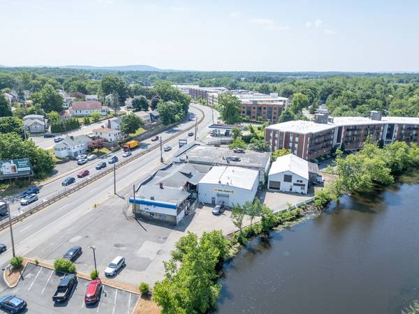 $18 / 10000ft2 - High-Traffic Route 1 Location! 10–20K SF Open Commercial Space64213539364738121