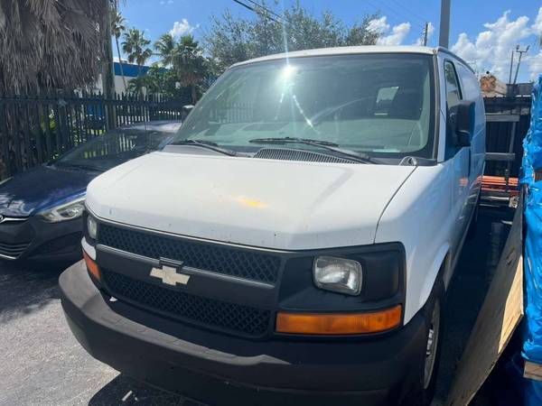 2010 Chevrolet Chevy Express 1