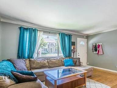 $1,050 / 2br - ++UPDATED 2BR  IN  HISTORIC HOME++ (santa clara)63964933175811121