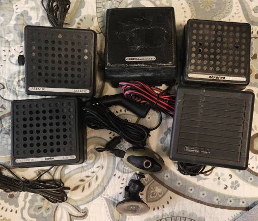 5 ext speakers & dash cam 1