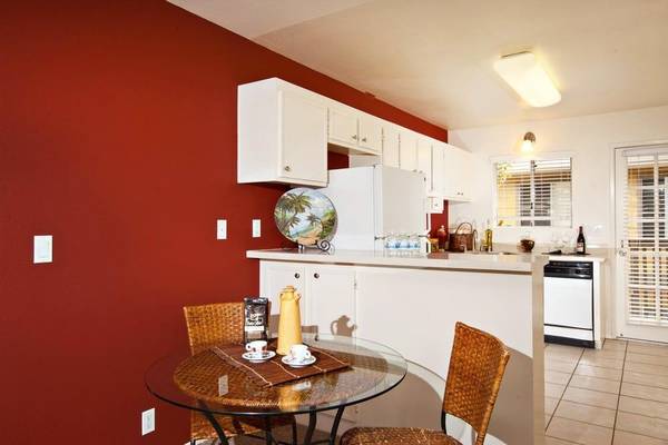$2,970 / 2br - 825ft2 - Opciones de patio o balcón privado (Carlsbad Village)63865482114817122