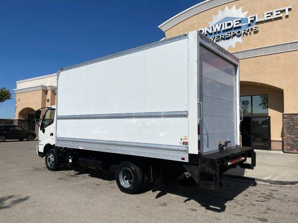 2017 Hino 155 Turbo Diesel 16 Foot Box Truck with Lift Gate Ready For - $25,900 (Lathrop)63612973731715122