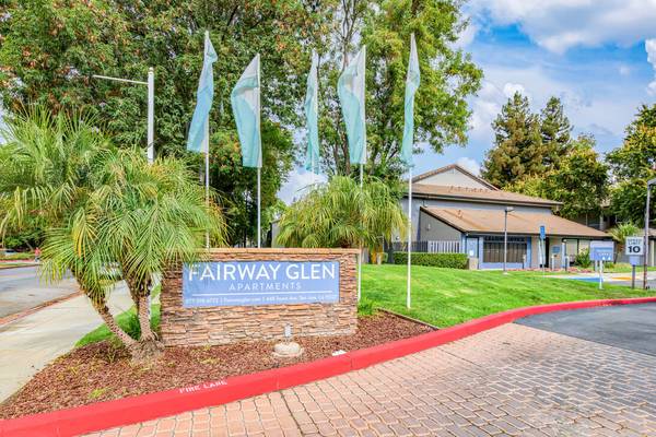 $2,725 / 1br - 710ft2 - Now Leasing! Remodeled 1Bedroom 1bath-Pool View. (san jose east)63785477177601120