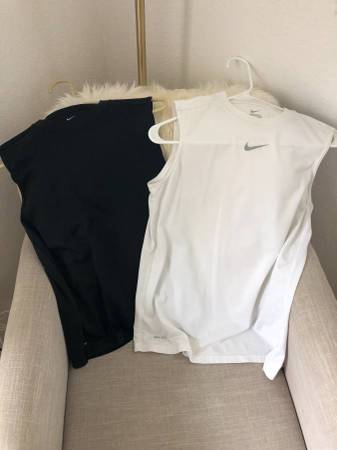 2 Nike Dri-Fit Size Large Muscle Tanks - NEW/LIKE NEW 1
