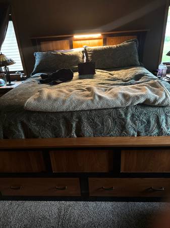 Amish bedroom set 1