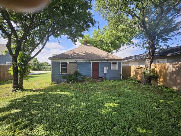 $134,000 / 2br - 1004ft2 - Investment Property (Fort Worth)63796401133953123