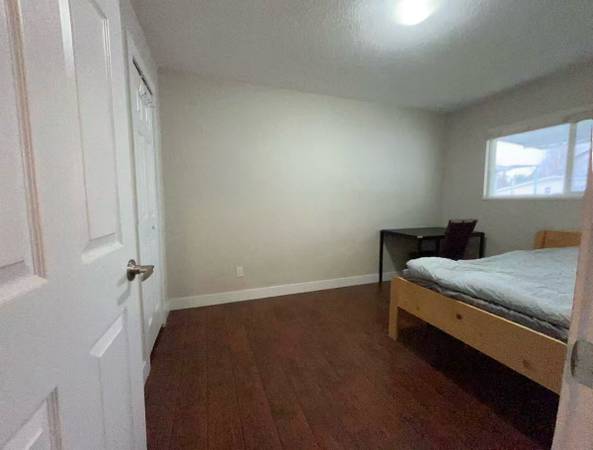 2 Bed Upstairs Victoria Dr & E32nd 2
