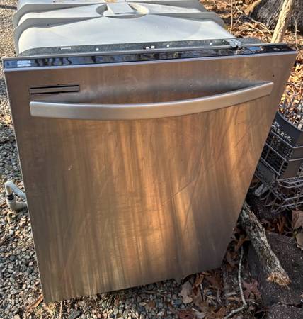 Kenmore Stainless Steel Door Diswasher 1