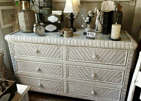 vanity dresser white Valentini White Dresser