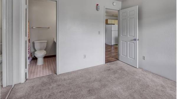 $2,170 / 3br - 950ft2 - Get it done online! Convenient Online Resident Services! (Anchorage - South Abbott Loop)63991793319683123