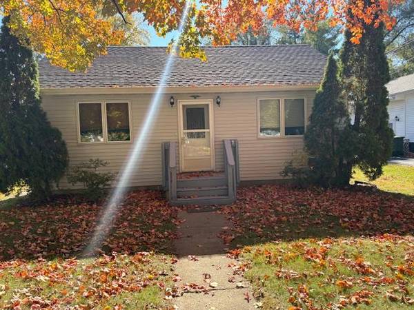 3 bed 2 bath home w/garage 1