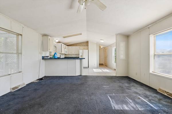 $25,000 / 3br - 1216ft2 - Waukee FIXER-UPPER 3 Beds, 2 Baths, 2 Car Garage (Waukee)64163742338690124