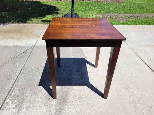 HEAVY high top table 1