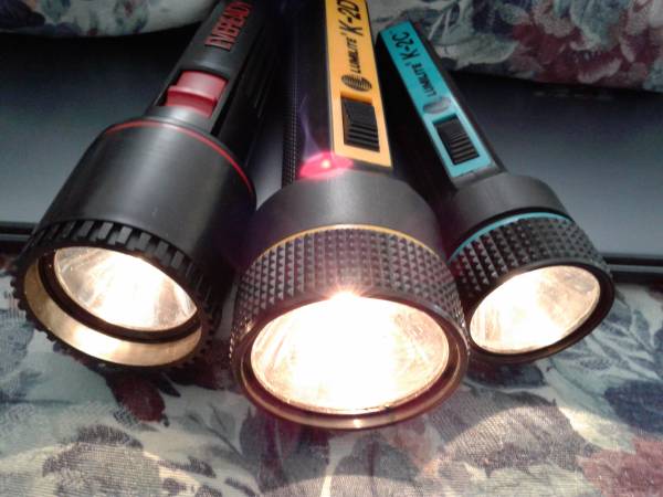 3 New Flashlights with Batteries 1