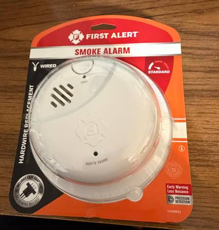 FIRST ALERT HARDWIRE INTERCONNECT SMOKE ALARM 1
