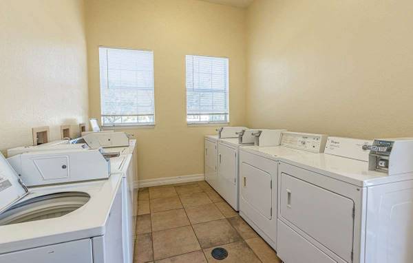 $1,019 / 1br - 887ft2 - Zoom on over for a look at our great 1 bed, 1 bath! 887 Sq Ft! (Cocoa)63823720404611121