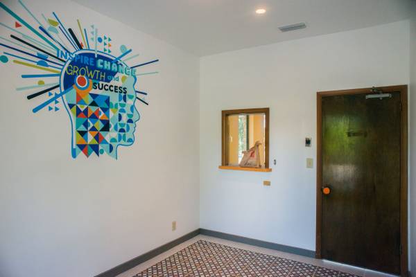 $1,400 / 1200ft2 - Downtown Office Space Available (624 S. Ridgewood Avenue)63791575297665122