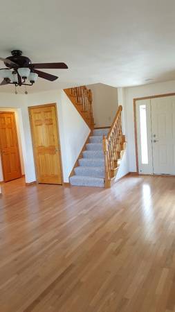 $1,895 / 3br - 1800ft2 - Large Duplex 3 bedroom 2.5 bath (Appleton)63845970602241121
