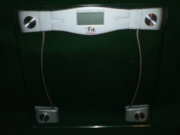 Starfrit iFit Electronic Digital Glass Weight Scale 1