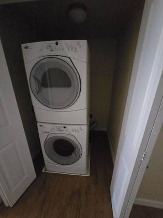 $1,650 / 2br - 2 bedroom 2 bath handicap unit, all utilities paid excp cable/phone (puget)63509650249859122