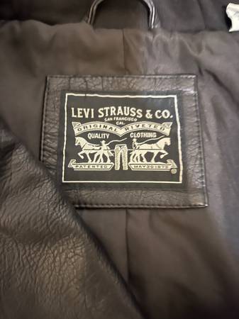LEVI STRAUSS & CO 1