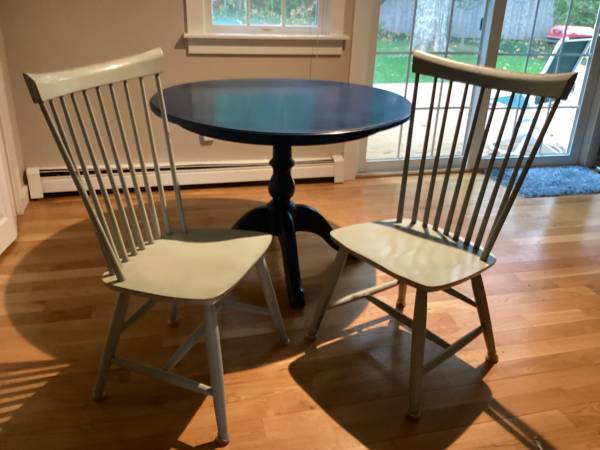 Ethan Allen solid wood dining table and 2 chairs 1