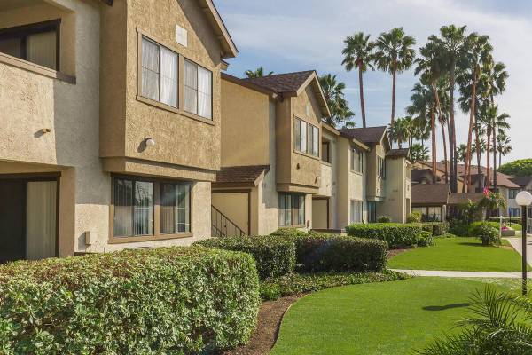 $1,895 / 1br - 660ft2 - Generous Closet Space, Gated Access64027919907457121