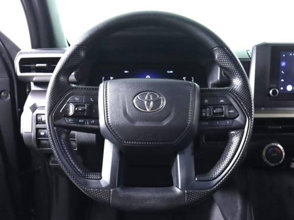 2025 Toyota Tacoma 4WD SR5 - Photo 11
