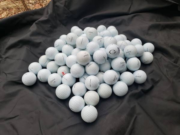 Titleist pro V1 golf balls 1