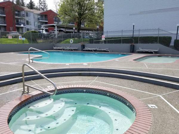 $1,814 / 2br - 922ft2 - Spacious 2BR- Pool, Gym  More! (Gresham)64039056714115124