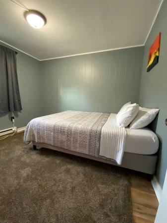 Weekly Winter Rental $550 1