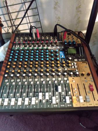 Tascam Model 16 1