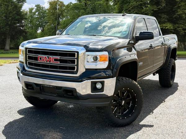2015 GMC Sierra 1500 4WD Crew Cab 147 SLE - $19,997 (San Antonio, Texas)63439432889345122