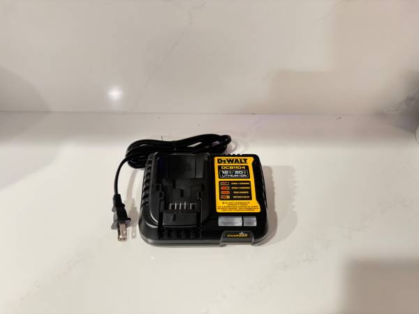 Dewalt 20V 12V 60V battery charger 1