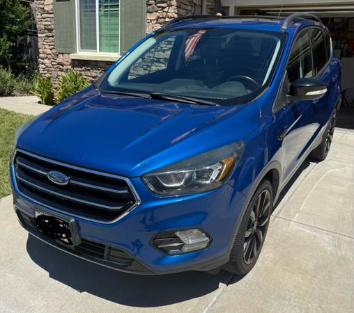 2017 Ford Escape, Titanium 1