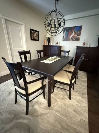 Solid Wood Dining Set with 2 Extension Leaves & 6 Chairs 1