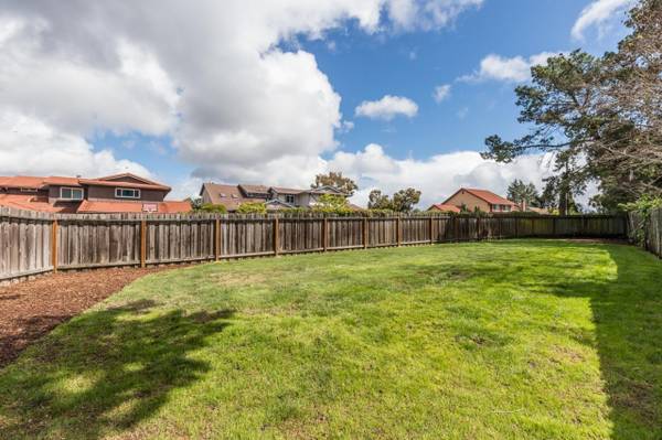 $1,950 / 1br - 2800ft2 - Upscale bedroom in peaceful, shared home (san mateo)64030486321666124