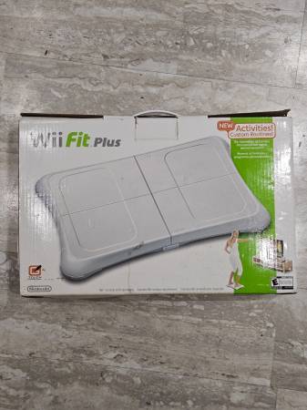 Nintendo Wii Fit Plus With Balance Board Bundle 1