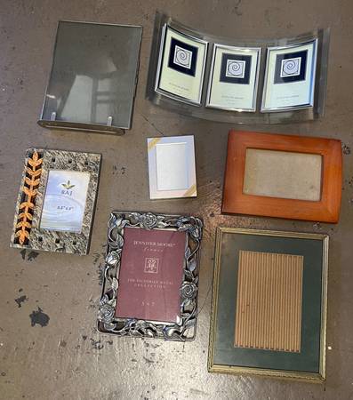 Picture frames, 7 1