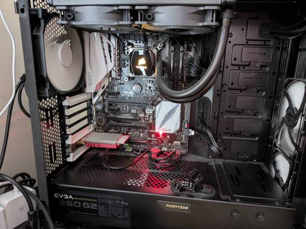 High-Quality PC Base — i7-7700K, 32GB RAM, Liquid Cooling 1