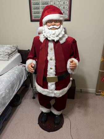 Gemmy Life Size Animated Singing Dancing Christmas Karaoke Santa 5