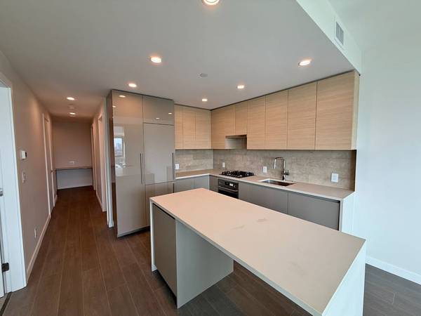Gilmore Place 46th Floor 1-Bedroom + Den, 1-Bath Semi-Furnished Unit 1