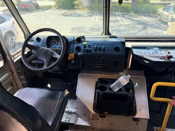 2013 Freightliner Step Van - Photo 3