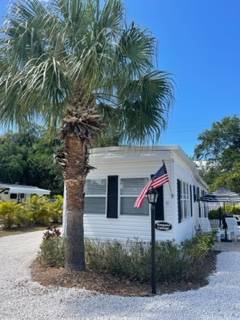 $1,500 / 1br - Resort Living Riverfront 55+ Park (Sebastian)63799984751233120