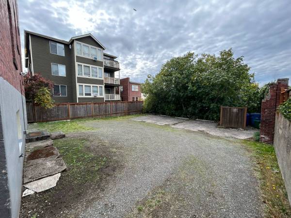 Capitol Hill parking spots 1