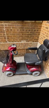 Power mobility scooter