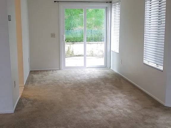 $1,700 / 3br - 1419ft2 - Charming 3-Bedroom Home with Mountain Views in Northeast Escondido (Escondido)64037219375875121
